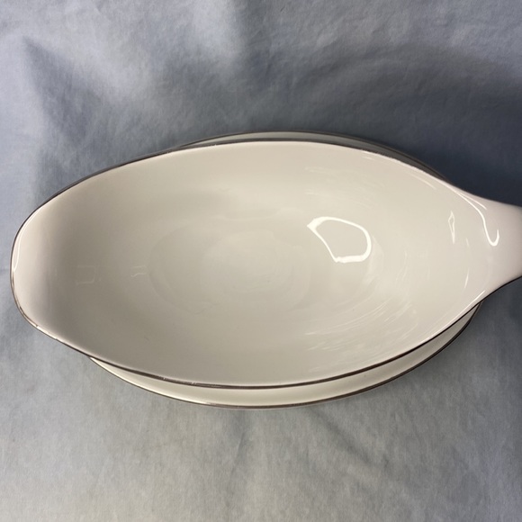 Vita Craft Symphony ~ Gravy Boat w/ attached Plate - Picture 6 of 10